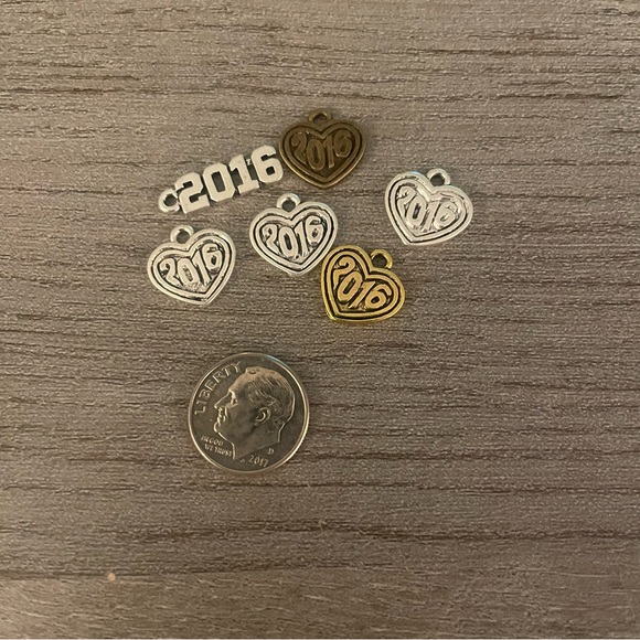 Set of 6 Mixed Color 2016 Charms - Picture 2 of 3